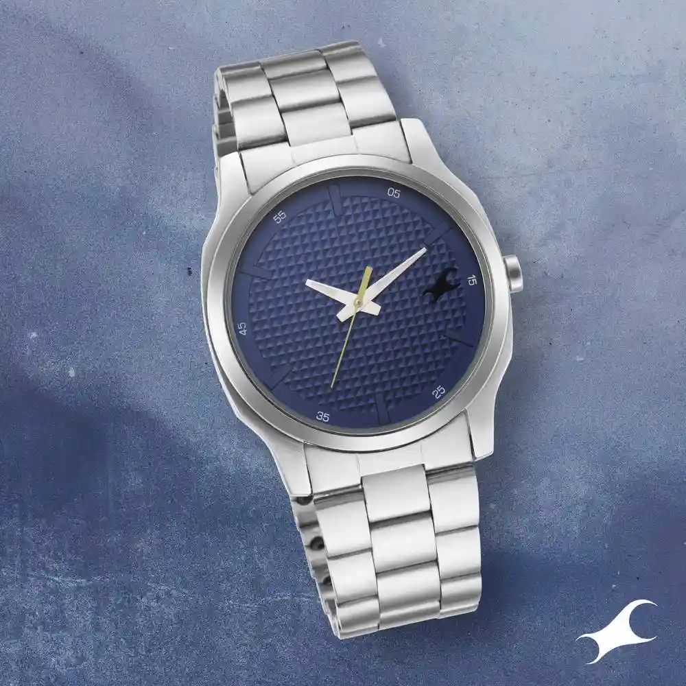 Fastrack Stunner In Blue Dial And Metal Strap Watch 3255SM01